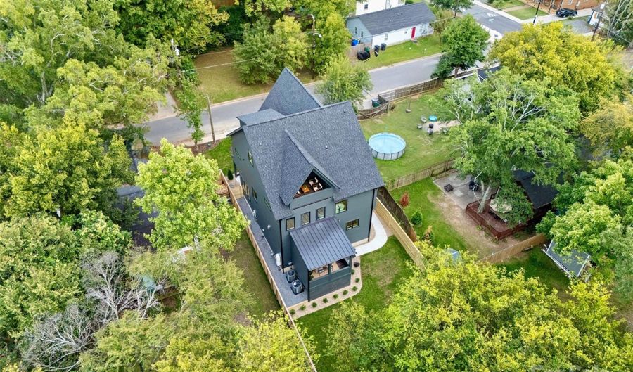 1613 Umstead St, Charlotte, NC 28205 - 4 Beds, 5 Bath