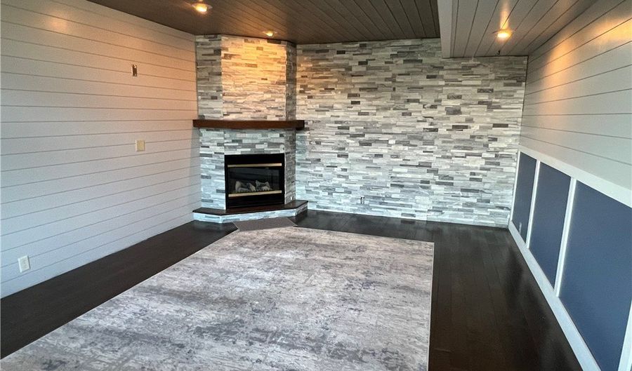 1804 Bartlett Ave, Altoona, WI 54720 - 3 Beds, 1 Bath