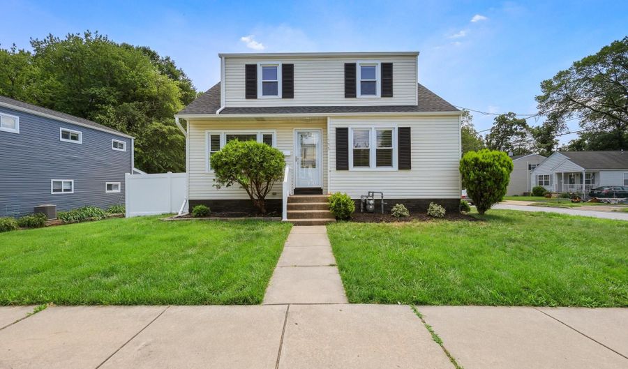 1555 LUKENS Ave, Abington, PA 19001 - 3 Beds, 4 Bath