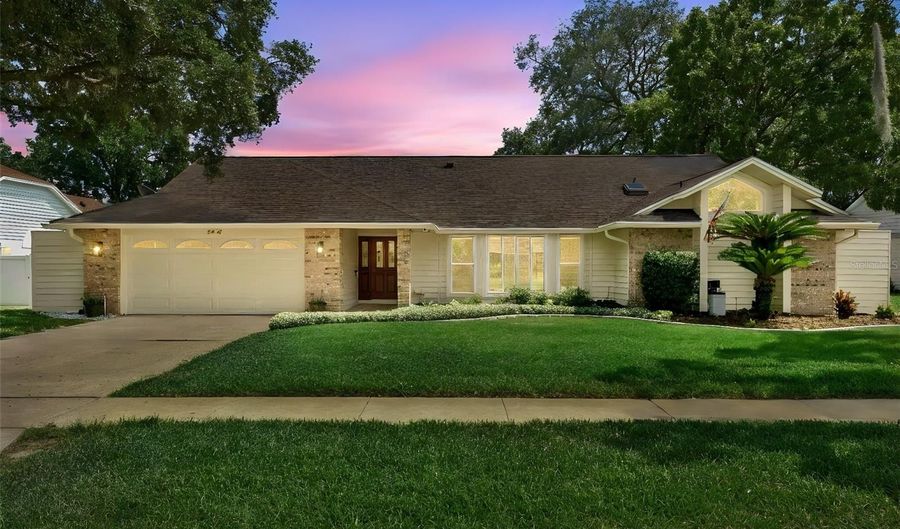 2418 SWEETWATER CC PLACE Dr, Apopka, FL 32712 - 4 Beds, 2 Bath