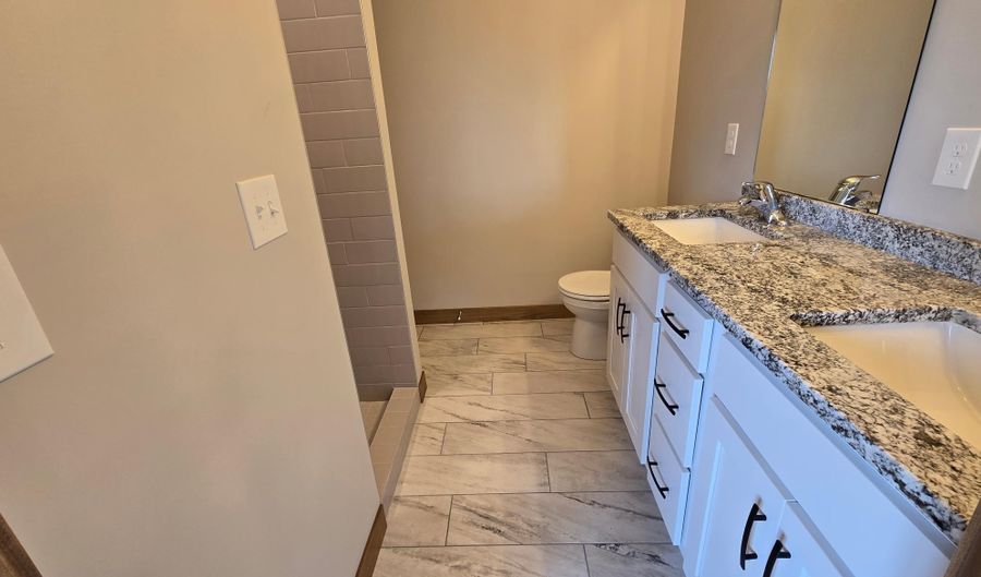 1309 18th St NE, Austin, MN 55912 - 2 Beds, 2 Bath