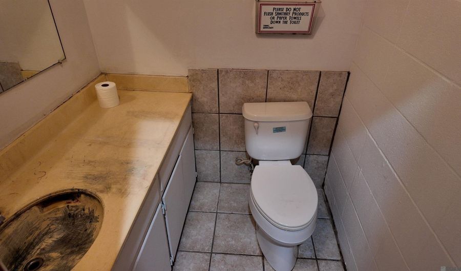 8700 Florida Blvd #E, Baton Rouge, LA 70815 - 0 Beds, 0 Bath