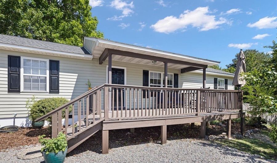 137 Fullers Way, Aberdeen, NC 28315 - 4 Beds, 2 Bath