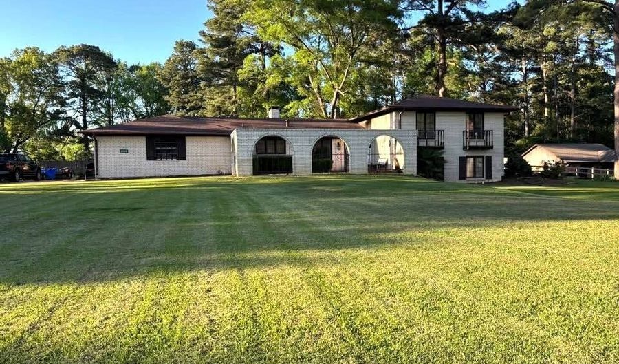1720 CRESTVIEW St, Ashdown, AR 71822 - 4 Beds, 4 Bath
