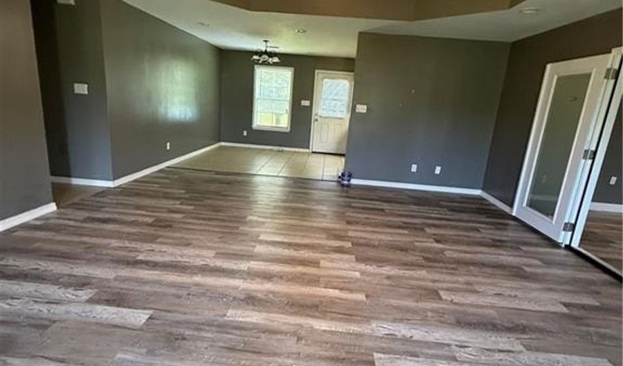 1359 GLORIA Trl NE, Brookhaven, MS 39601 - 4 Beds, 3 Bath