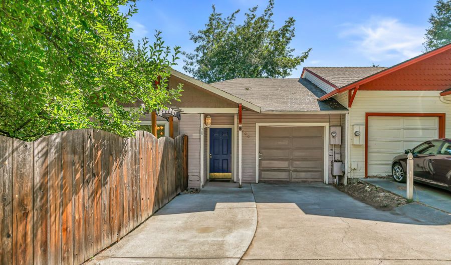 500 Poplar Pl, Ashland, OR 97520 - 2 Beds, 2 Bath