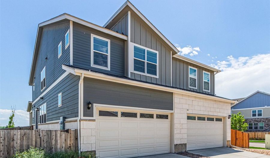 21821 E 7th Ave, Aurora, CO 80018 - 3 Beds, 3 Bath