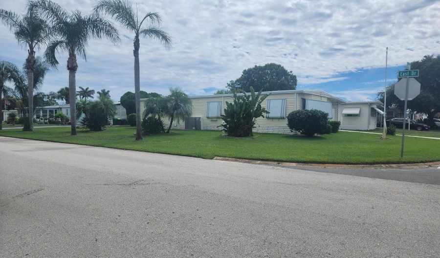 442 Seagull Dr, Barefoot Bay, FL 32976 - 2 Beds, 2 Bath