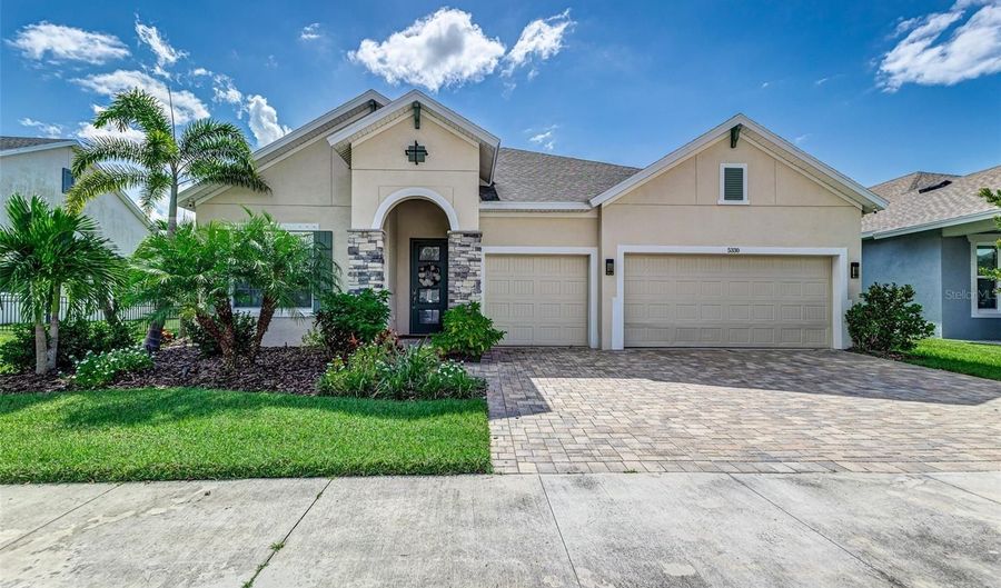 5330 SILVER SUN Dr, Apollo Beach, FL 33572 - 4 Beds, 3 Bath