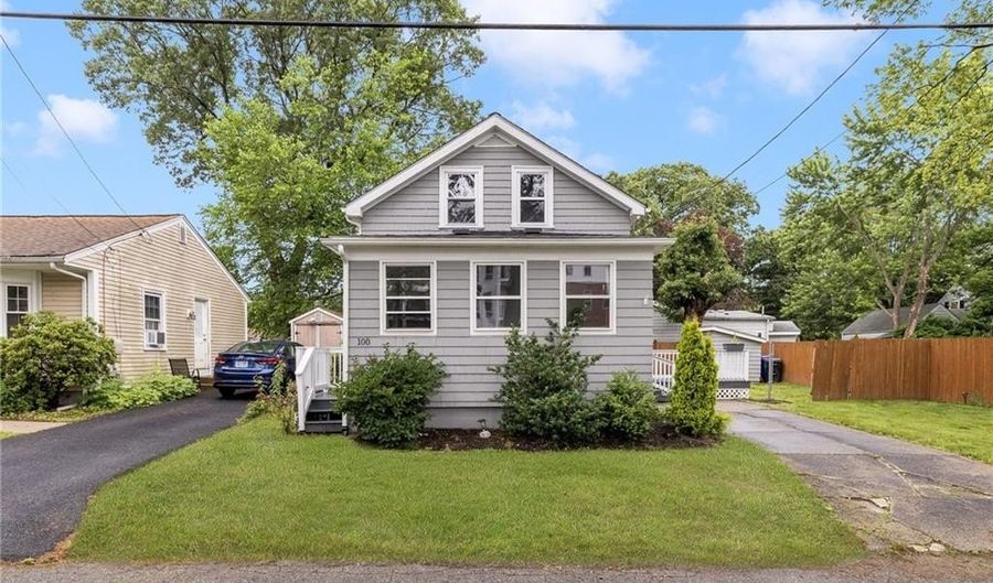 100 Pine Grove St, East Providence, RI 02916 - 3 Beds, 2 Bath