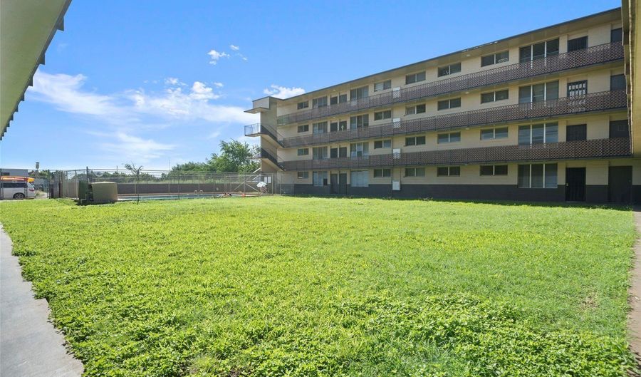 98-120 Lipoa Pl 204, Aiea, HI 96701 - 2 Beds, 1 Bath