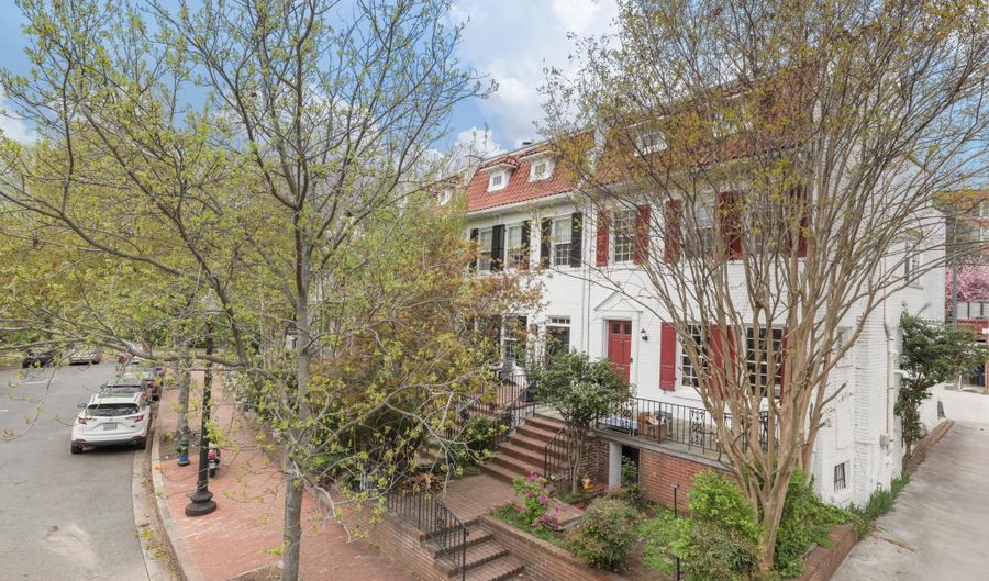 2015 ALLEN Pl NW, Washington, DC 20009 - 3 Beds, 3 Bath