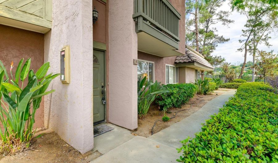 1453 N Broadway C, Escondido, CA 92026 - 2 Beds, 2 Bath