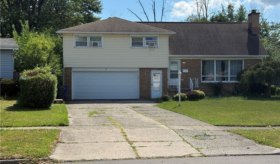 79 Clifford, Amherst, NY 14226 - 5 Beds, 3 Bath