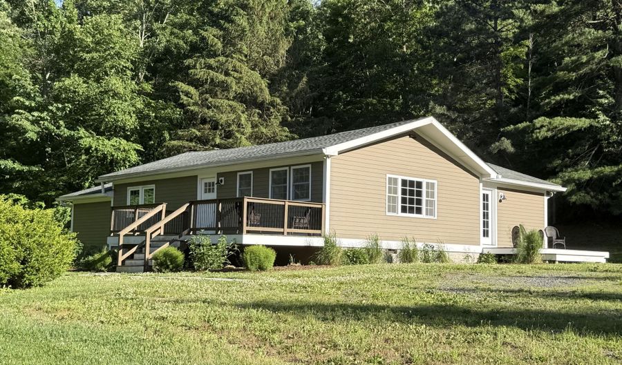 463 Doodletown Rd, Ancram, NY 12502 - 2 Beds, 2 Bath