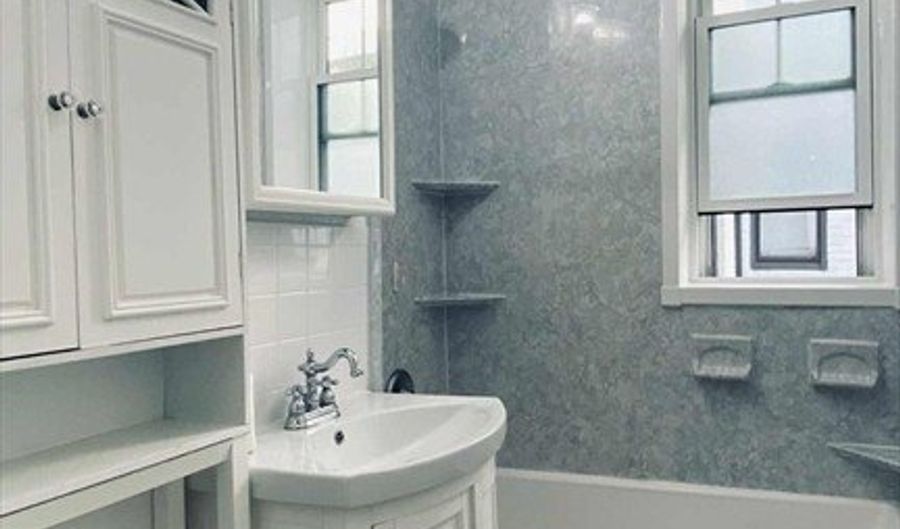 153 Strathmore 6, Boston, MA 02135 - 2 Beds, 1 Bath