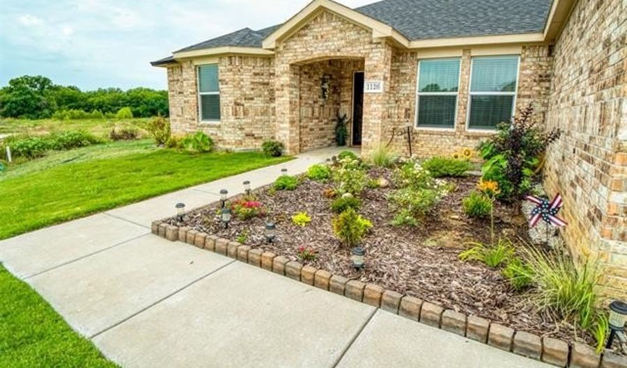 1126 Champion Way, Ardmore, OK 73401 - 4 Beds, 3 Bath