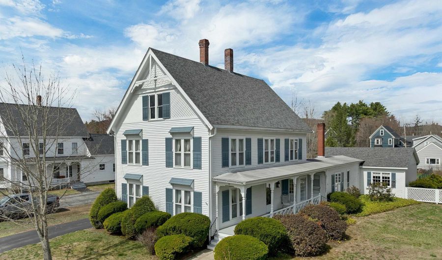 19 Church St, Alton, NH 03809 - 4 Beds, 2 Bath