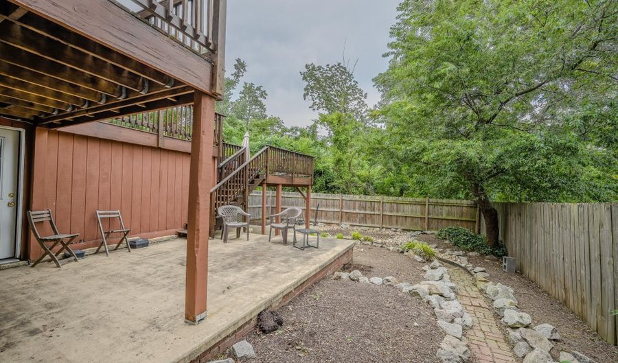 21- A W TAYLOR RUN Pkwy W, Alexandria, VA 22314 - 3 Beds, 3 Bath