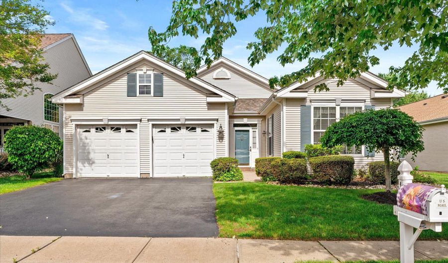 10 POWDERHORN Way, Allentown, NJ 08501 - 3 Beds, 2 Bath