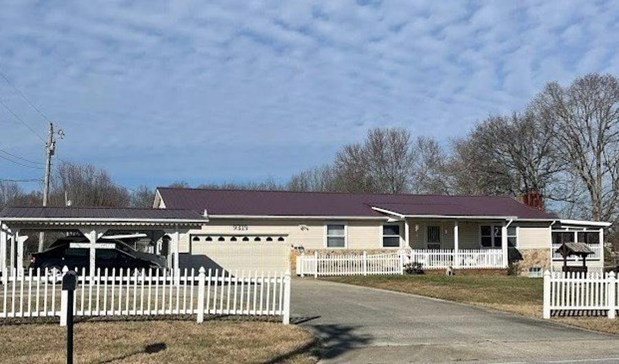 9319 Old Baxter Rd, Baxter, TN 38544 - 3 Beds, 4 Bath