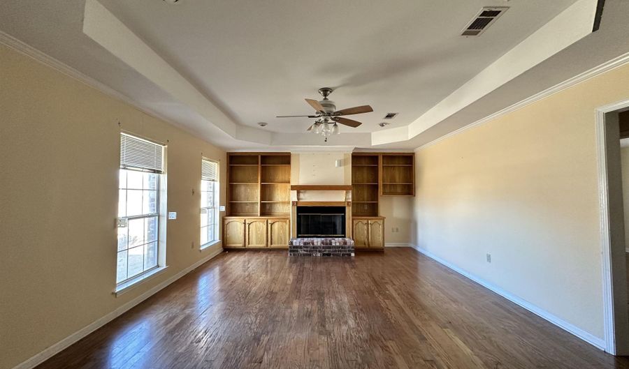 4406 Fourchon Dr, Baker, LA 70714 - 2 Beds, 3 Bath
