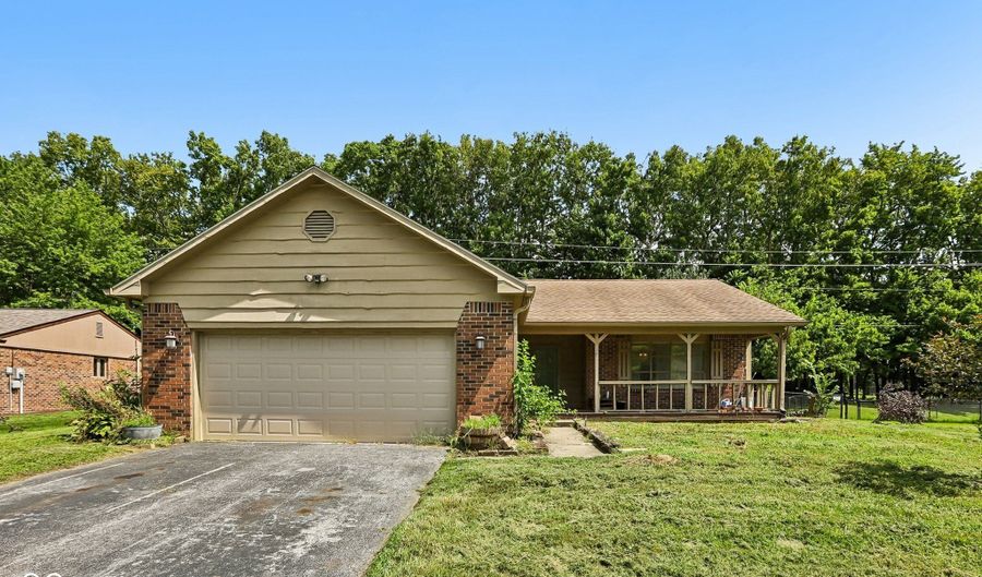 7515 Natchez Ct, Indianapolis, IN 46217 - 3 Beds, 2 Bath