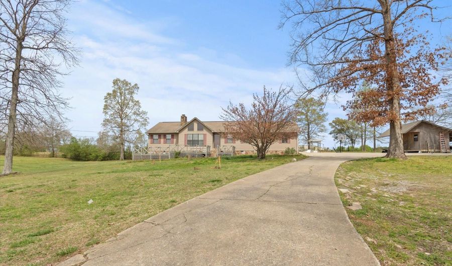 1667 Davis Rd, Albertville, AL 35951 - 3 Beds, 3 Bath