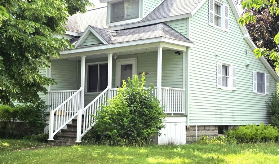 1105 S First Ave, Alpena, MI 49707 - 3 Beds, 2 Bath