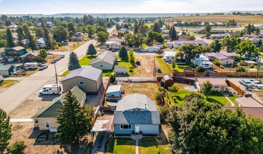 407 W 2nd Ave, Big Timber, MT 59011 - 3 Beds, 1 Bath