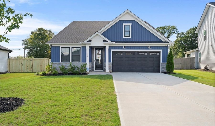 164 Laurel Oak Dr, Anderson, SC 29621 - 4 Beds, 3 Bath