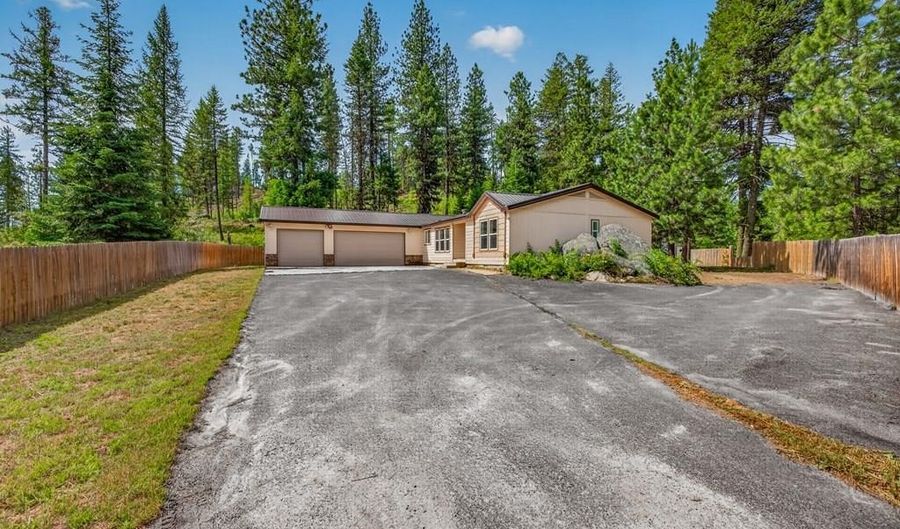 1649 Crown Point Pkwy, Cascade, ID 83611 - 3 Beds, 2 Bath