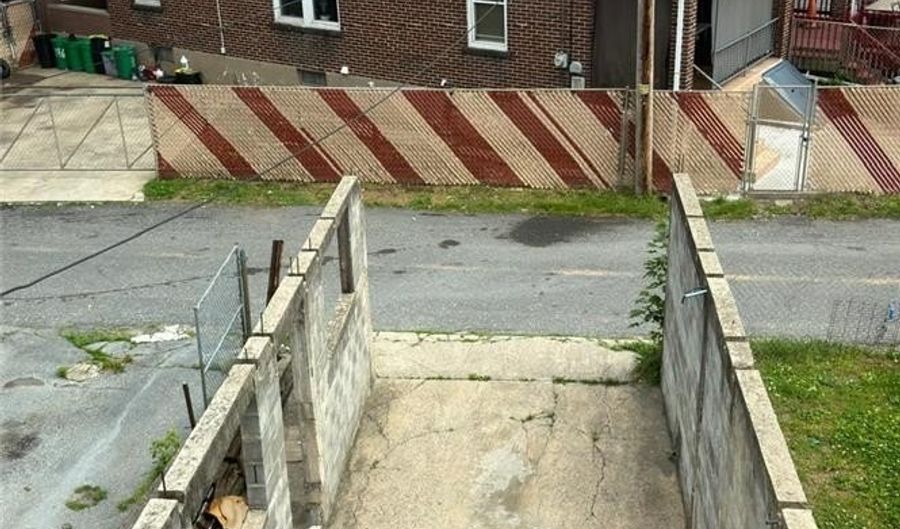 450 Hanover Ave, Allentown, PA 18109 - 5 Beds, 1 Bath