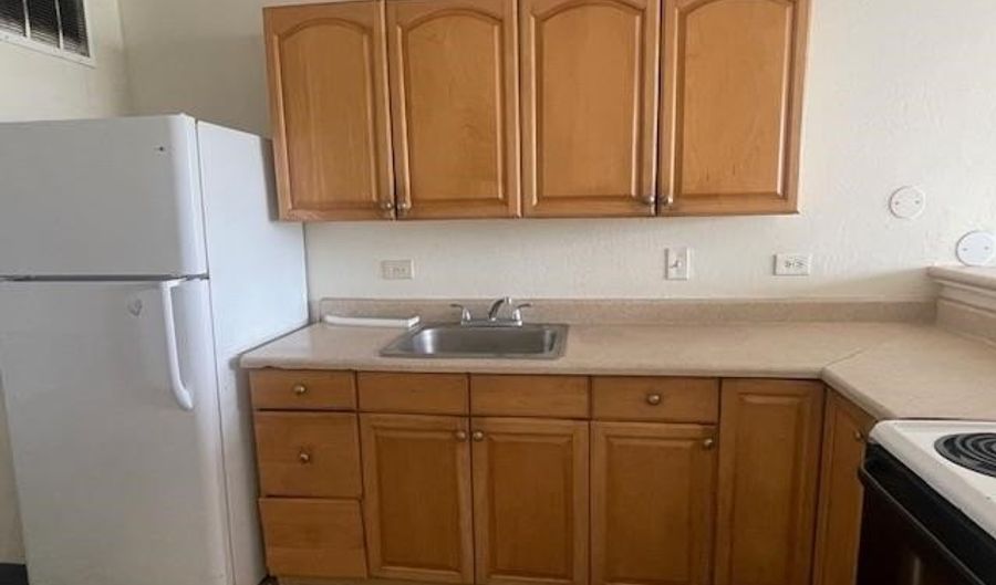 111 KAHULUI BEACH Rd D410, Kahului, HI 96732 - 2 Beds, 2 Bath