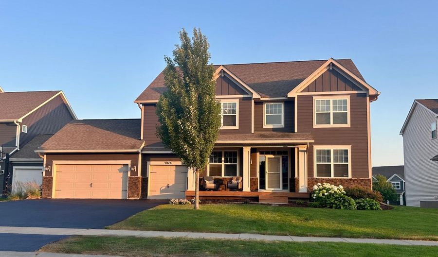 5076 151st St W, Apple Valley, MN 55124 - 5 Beds, 5 Bath