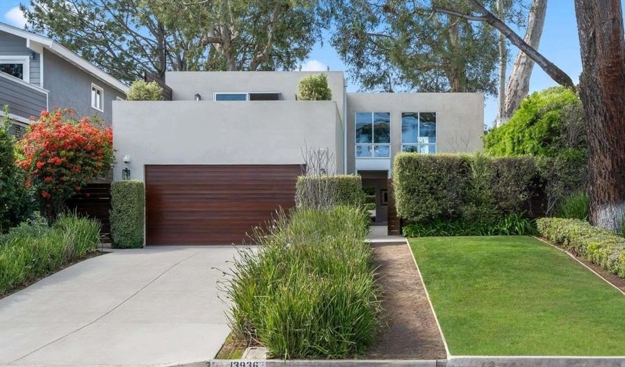13936 Mira Montana Dr, Del Mar, CA 92014 - 4 Beds, 3 Bath
