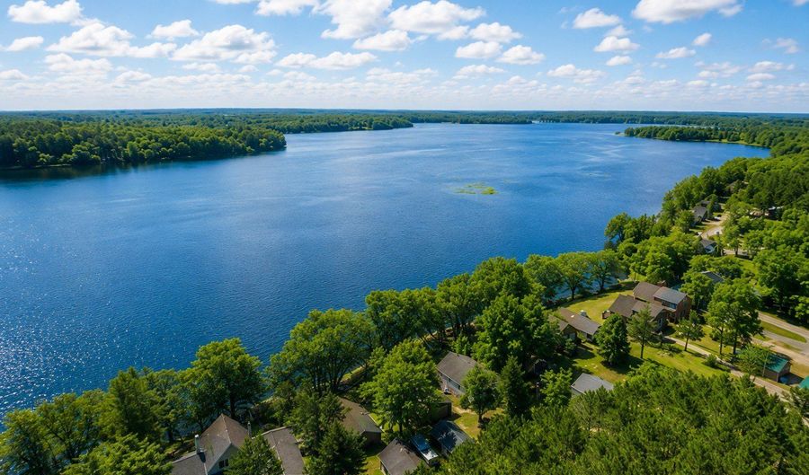 917 Sunrise Beach Dr, Amery, WI 54001 - 4 Beds, 2 Bath
