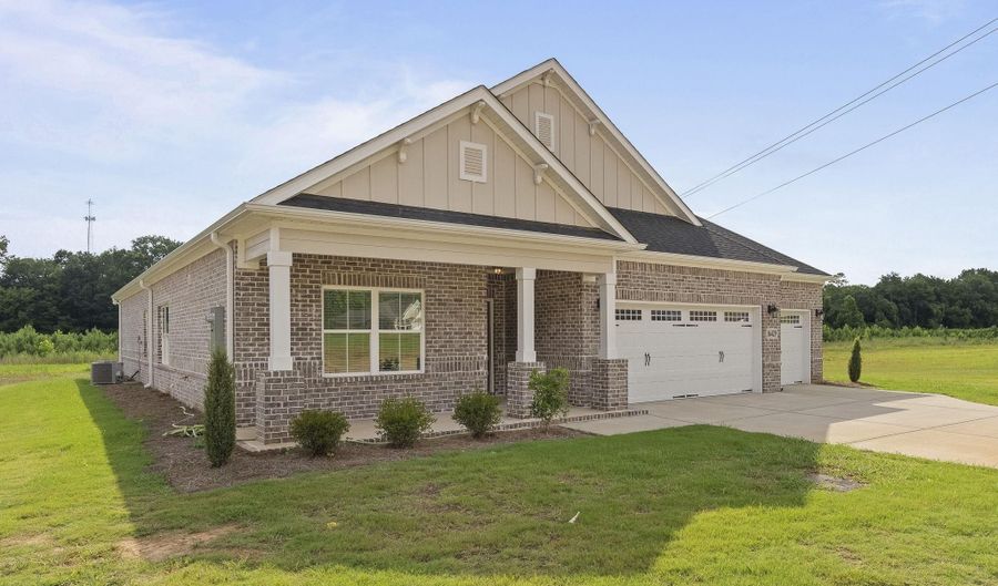 16429 Hamilton Pl, Athens, AL 35613 - 4 Beds, 3 Bath