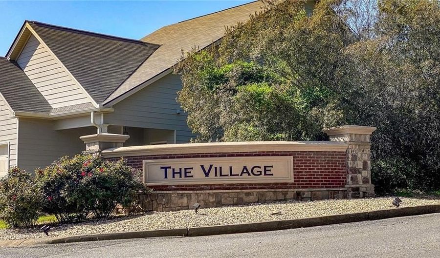 18 Castlemoor Loop, Adairsville, GA 30103 - 3 Beds, 3 Bath