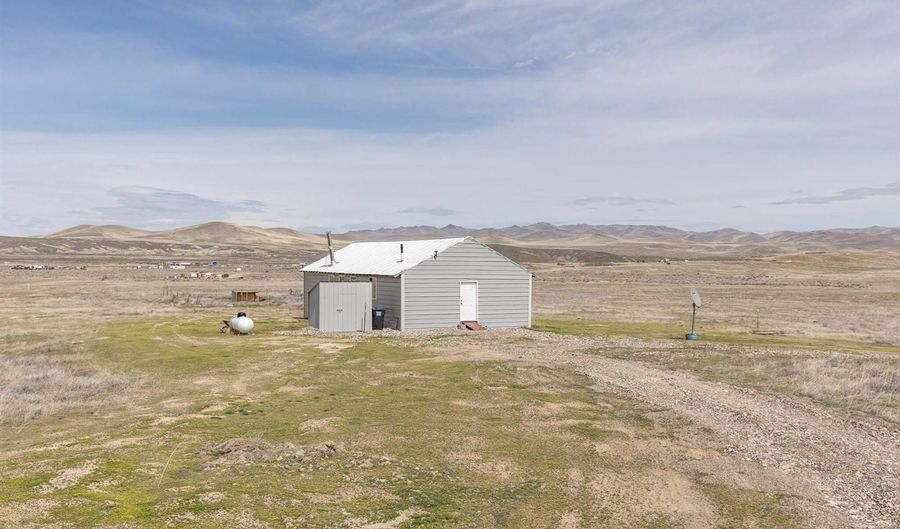 51 Horseshoe Cir, Crescent Valley, NV 89821 - 3 Beds, 2 Bath