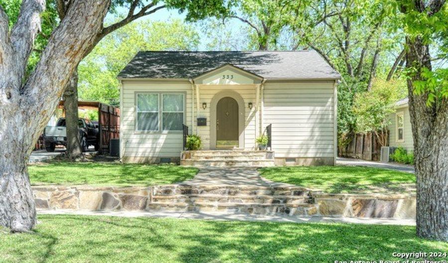 333 REDWOOD St, Alamo Heights, TX 78209 - 2 Beds, 2 Bath