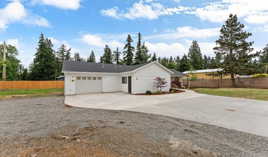 6725 SE MABEL Ave, Milwaukie, OR 97267 - 4 Beds, 2 Bath