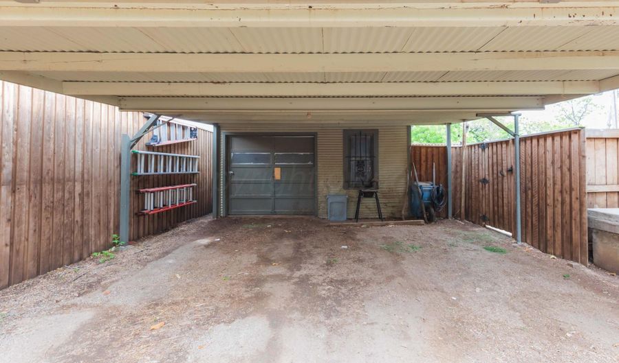 1611 S VAN BUREN St, Amarillo, TX 79102 - 5 Beds, 3 Bath