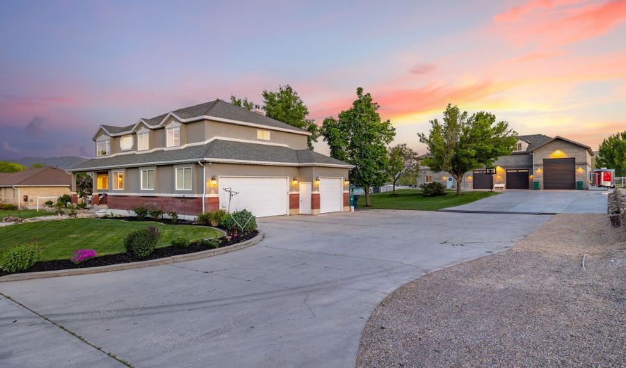 2859 W COUNTRY CLASSIC Dr, Bluffdale, UT 84065 - 10 Beds, 7 Bath