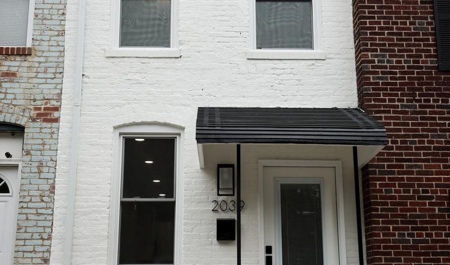 2039 ROSEDALE St NE, Washington, DC 20002 - 2 Beds, 2 Bath