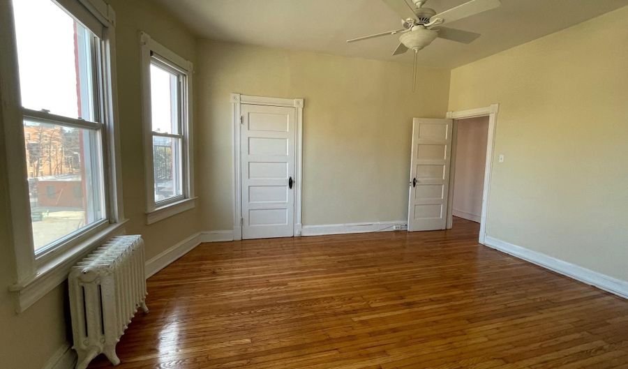 2735 N CHARLES St 3RD FLR, Baltimore, MD 21218 - 1 Beds, 1 Bath