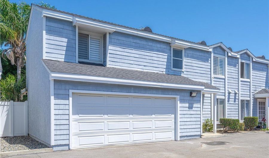 1240 S Marin Ct, Anaheim, CA 92804 - 3 Beds, 3 Bath