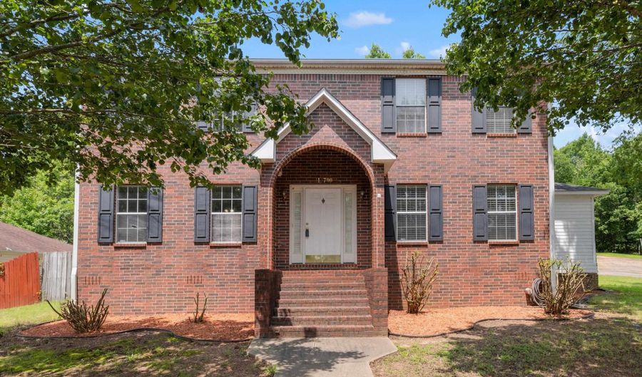 13700 Carrington Place Dr, Alexander, AR 72002 - 5 Beds, 3 Bath