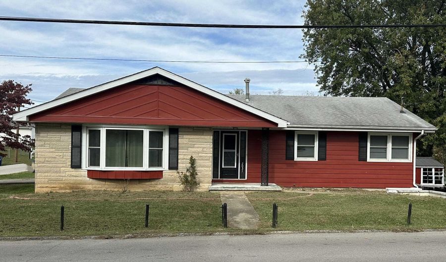 2031 27th St, Bedford, IN 47421 - 3 Beds, 2 Bath