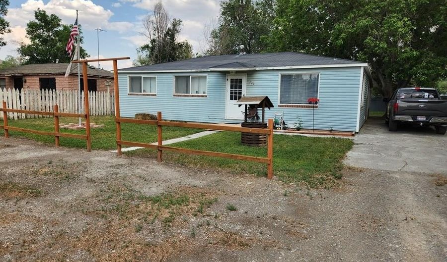 229 Arco Ave, Arco, ID 83213 - 2 Beds, 1 Bath